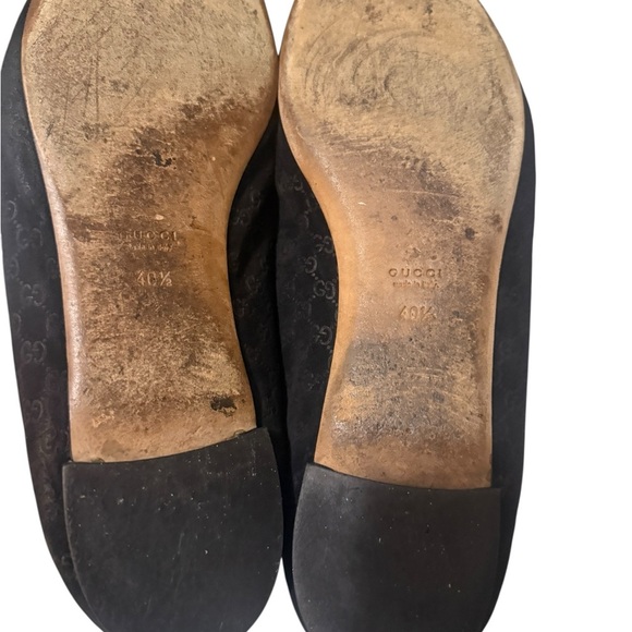 Gucci Black Women's Loafers with Gold Accent. good condition condition - Picture 8 of 16